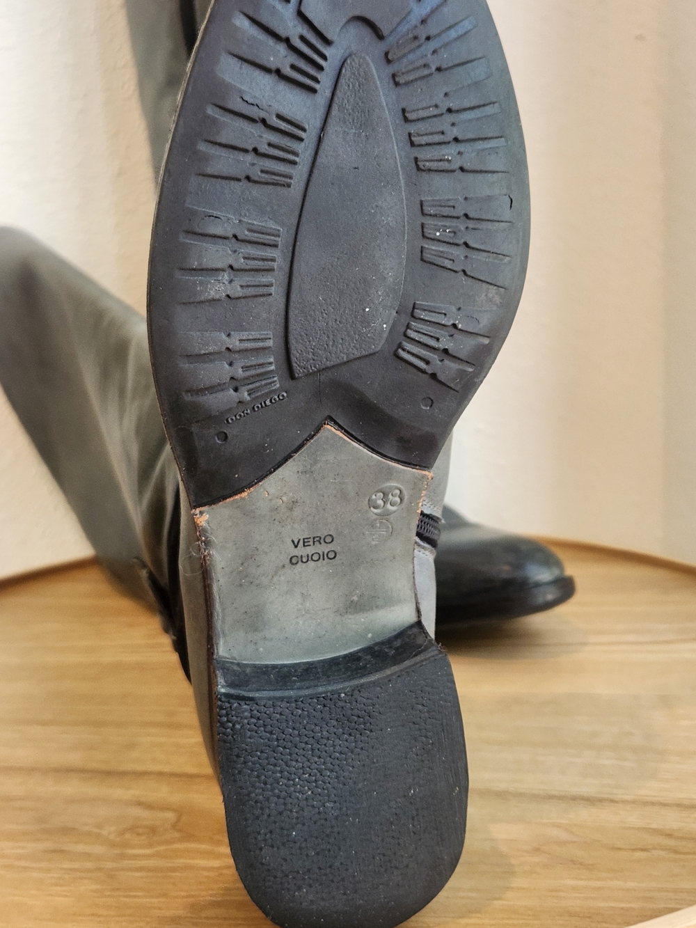 Cordani Gray Over-the-Knee Leather Boots with Buckle Detail EU 38.5 Or US 7.5-8 - Picture 12 of 12